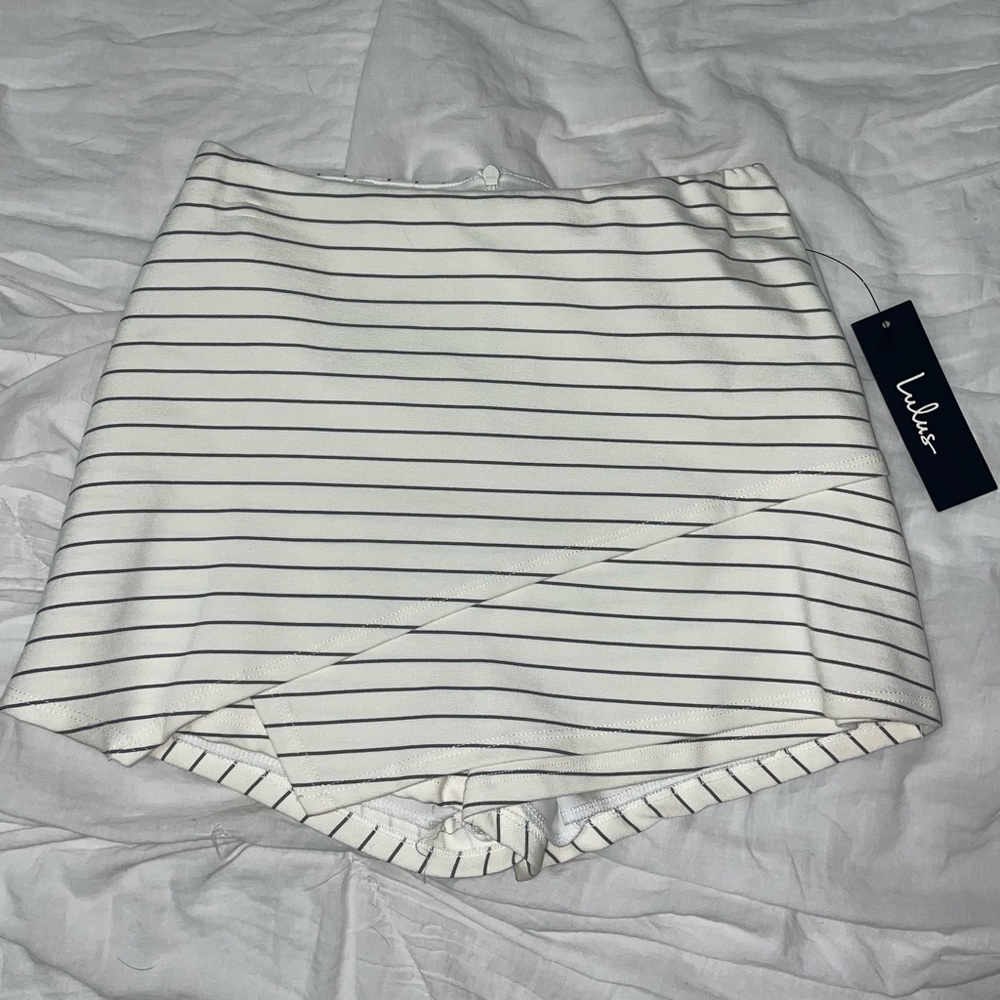 Lulus Skirt/Shorts BRAND NEW